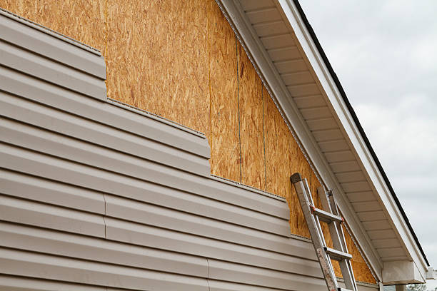 24/7 Emergency Siding Replacement experts in Drake, CO